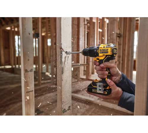 Аккумуляторная ударная дрель-шуруповерт DEWALT DCD709M2T, 18 В, 1650 об/мин, 28050 уд/мин, с 2 АКБ 4 Ач и ЗУ, в кейсе TSTAK DCD709M2T-QW