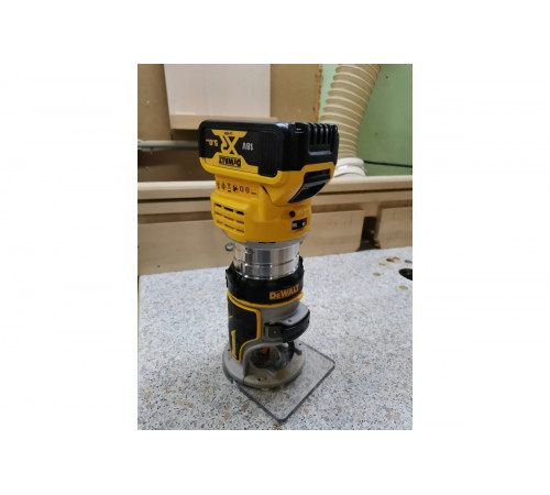 Фрезер DEWALT 18.0 В XR DCW604N-XJ