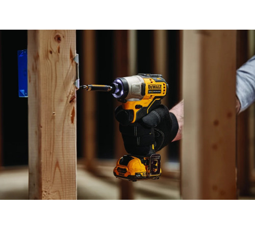 Импульсный шуруповерт DEWALT 12 В XR DCF801D2