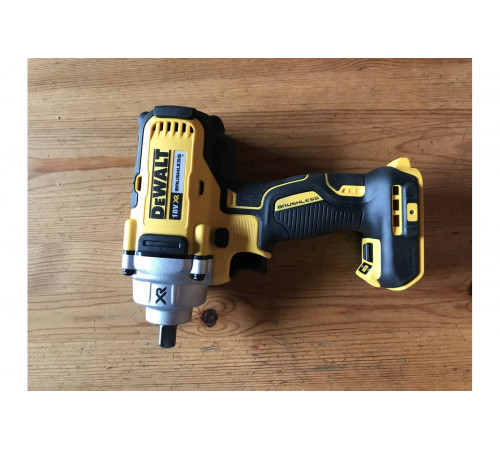 Гайковерт DEWALT DCF894N