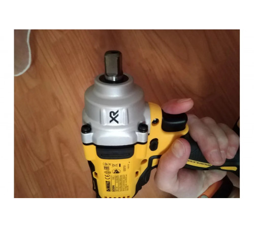 Гайковерт DEWALT DCF894N
