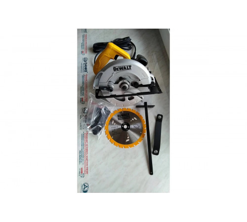 Дисковая пила DeWALT DWE 560