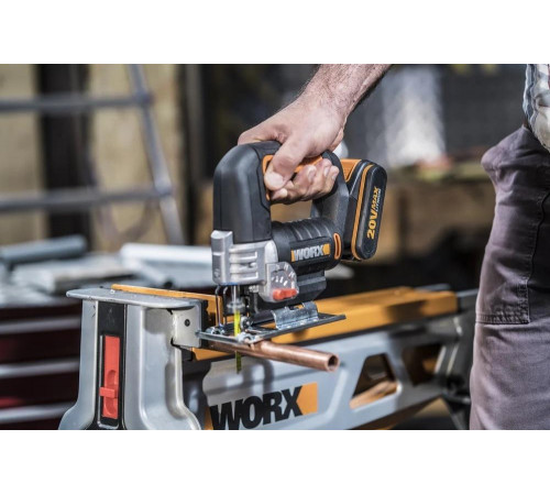 Аккумуляторный лобзик WORX WX543.9