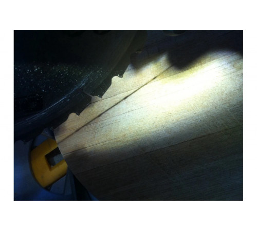 Торцовочная пила DEWALT DWS774