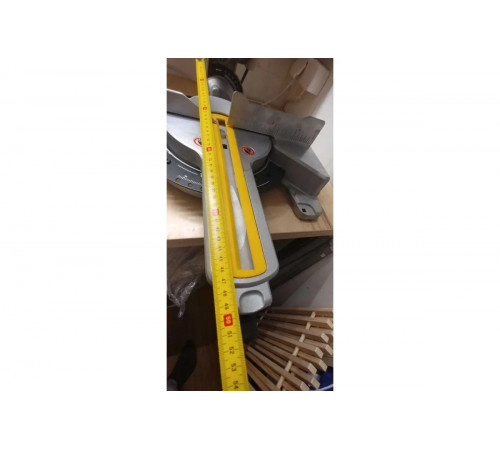 Торцовочная пила DEWALT DWS774