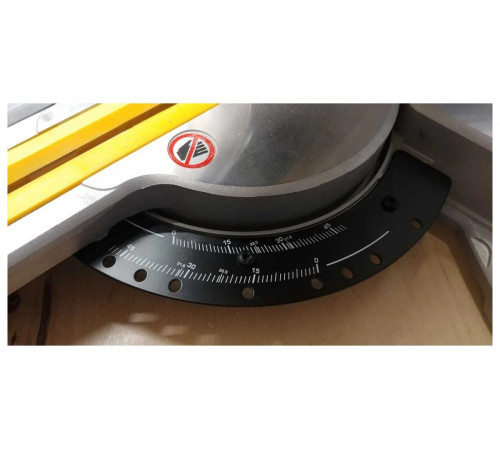 Торцовочная пила DEWALT DWS774