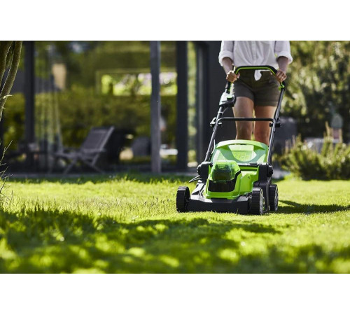 Аккумуляторная газонокосилка GreenWorks G24x2LM41 2х24 В 2512607 Аккумуляторная газонокосилка GreenWorks G24x2LM41 2х24 В 2512607