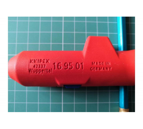 Инструмент для снятия изоляции KNIPEX KN-169501SB Инструмент для снятия изоляции KNIPEX KN-169501SB