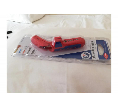 Инструмент для снятия изоляции KNIPEX KN-169501SB Инструмент для снятия изоляции KNIPEX KN-169501SB