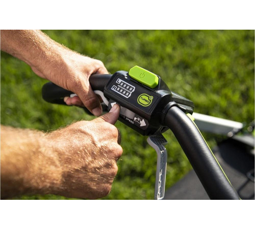 Самоходная бесщеточная аккумуляторная газонокосилка GreenWorks GD40LM48SPK4 40 В, 4 А*ч 2517407UB Самоходная бесщеточная аккумуляторная газонокосилка GreenWorks GD40LM48SPK4 40 В, 4 А*ч 2517407UB