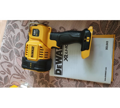 Фонарь DEWALT 18 В XR 1000 люмен, без/бат и ЗУ DCL043