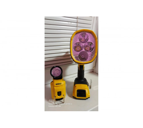 Фонарь DEWALT 18 В XR 1000 люмен, без/бат и ЗУ DCL043