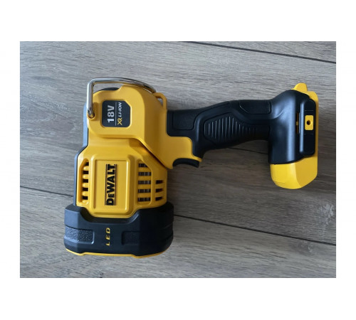 Фонарь DEWALT 18 В XR 1000 люмен, без/бат и ЗУ DCL043