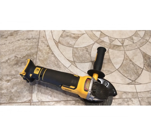 Бесщеточная угловая шлифмашина DEWALT 18 В XR DCG406N