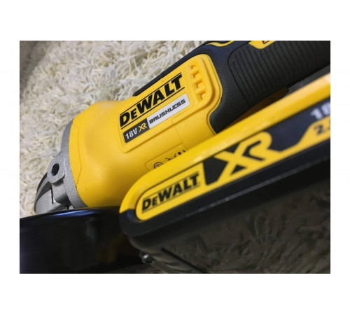 Бесщеточная угловая шлифмашина DEWALT 18 В XR DCG406N