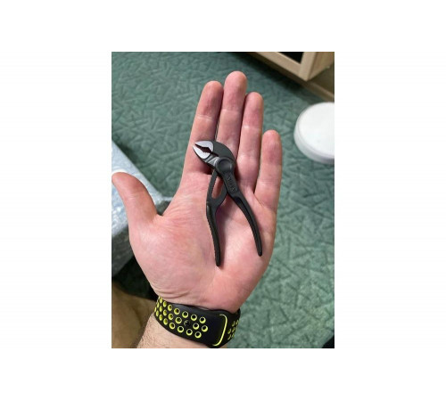 Переставные сантехнические клещи с фиксатором KNIPEX L-100 мм,COBRA XS KN-8700100 Переставные сантехнические клещи с фиксатором KNIPEX L-100 мм,COBRA XS KN-8700100