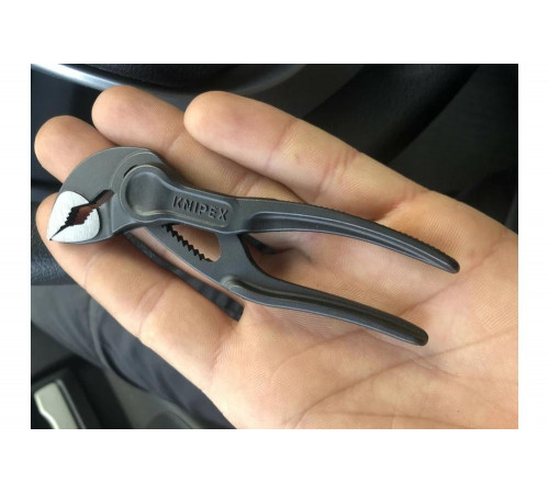Переставные сантехнические клещи с фиксатором KNIPEX L-100 мм,COBRA XS KN-8700100 Переставные сантехнические клещи с фиксатором KNIPEX L-100 мм,COBRA XS KN-8700100