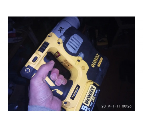 Аккумуляторный перфоратор DEWALT DCH 273 P2