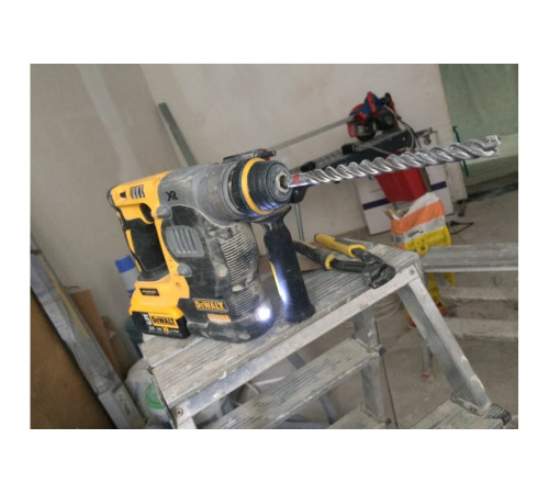 Аккумуляторный перфоратор DEWALT DCH 273 P2