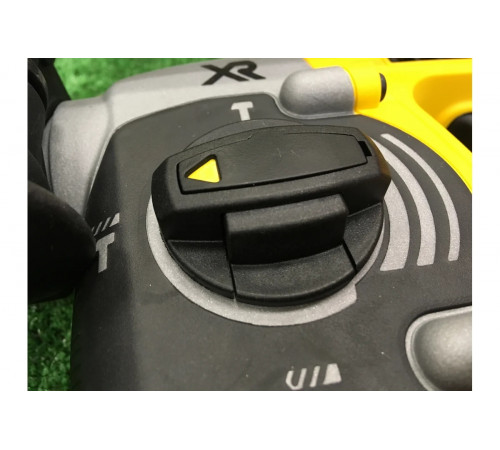 Аккумуляторный перфоратор DEWALT DCH 273 P2