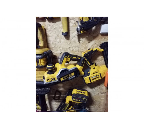 Бесщеточный рубанок DEWALT DCP580N