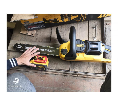Цепная пила DEWALT FLEXVOLT DCM575X1