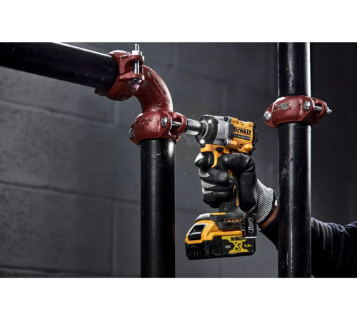 Аккумуляторный гайковерт Dewalt DCF922NT, 18 В, 610 Нм, 3550 уд/мин, без АКБ и ЗУ, в кейсе TSTAK DCF922NT-XJ