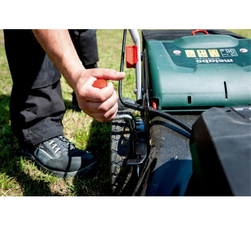 Аккумуляторная газонокосилка Metabo RM 36-18 LTX BL 46 2х5.2Ач 601606650 Аккумуляторная газонокосилка Metabo RM 36-18 LTX BL 46 2х5.2Ач 601606650