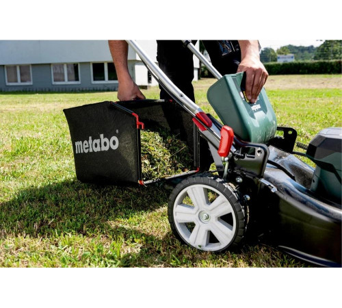 Аккумуляторная газонокосилка Metabo RM 36-18 LTX BL 46 2х5.2Ач 601606650 Аккумуляторная газонокосилка Metabo RM 36-18 LTX BL 46 2х5.2Ач 601606650