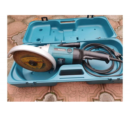 Угловая шлифмашина Makita 9069 Угловая шлифмашина Makita 9069