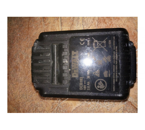 Аккумулятор (18 В; 2.0 А*ч; Li-Ion) DEWALT DCB 183