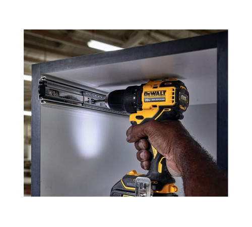 Аккумуляторная бесщеточная дрель-шуруповерт Dewalt 18В DCD708P2T DCD708P2T-QW