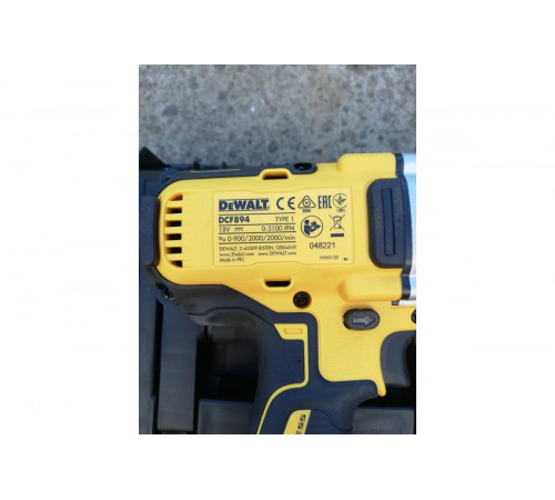 Импульсный гайковерт DEWALT 18.0 В XR DCF894P2-QW