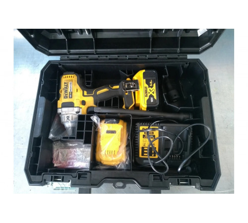 Импульсный гайковерт DEWALT 18.0 В XR DCF894P2-QW