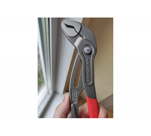 Универсальные переставные клещи KNIPEX КОБРА KN-8701300 Универсальные переставные клещи KNIPEX КОБРА KN-8701300