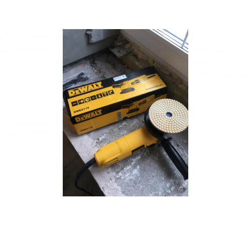 Угловая шлифмашина DEWALT DWE4119