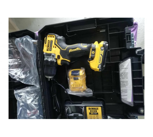 Бесщеточная дрель-шуруповерт DEWALT 18.0 В XR DCD777S2T