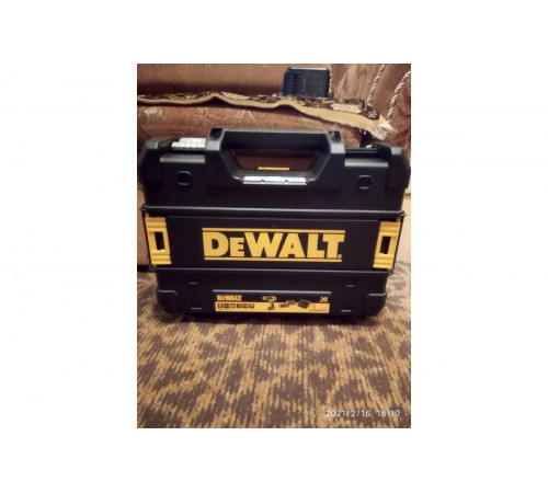 Бесщеточная дрель-шуруповерт DEWALT 18.0 В XR DCD777S2T