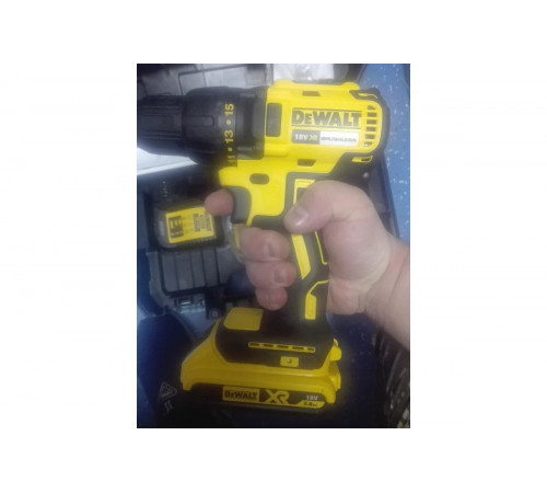 Бесщеточная дрель-шуруповерт DEWALT 18.0 В XR DCD777S2T
