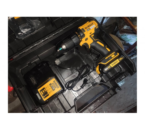 Бесщеточная дрель-шуруповерт DEWALT 18.0 В XR DCD777S2T