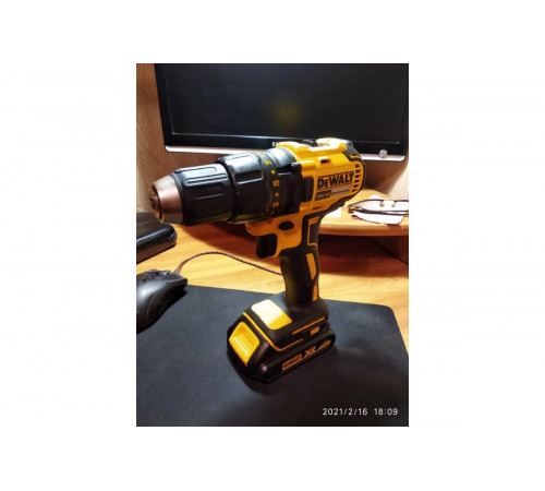 Бесщеточная дрель-шуруповерт DEWALT 18.0 В XR DCD777S2T