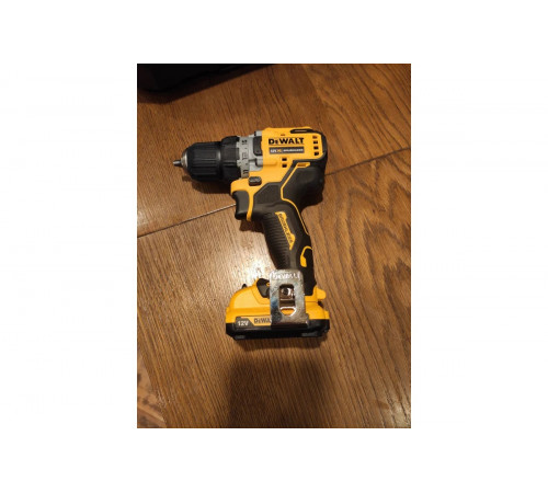 Бесщеточная дрель-шуруповерт DEWALT 12 В XR DCD701N-XJ