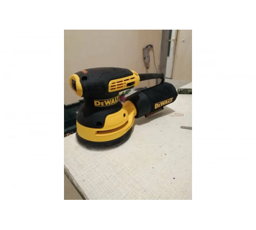 Эксцентриковая шлифмашина DEWALT DWE6423