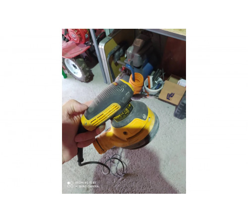 Эксцентриковая шлифмашина DEWALT DWE6423