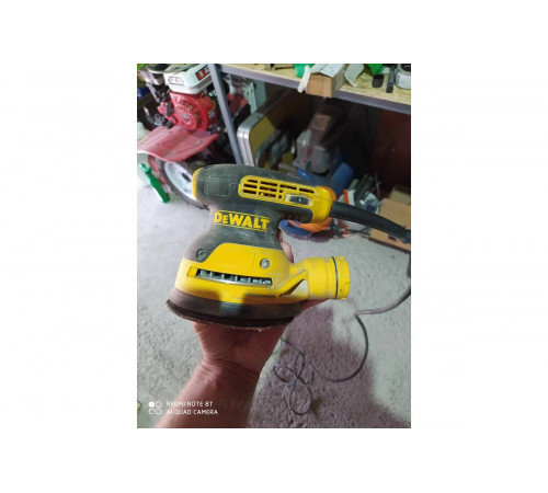Эксцентриковая шлифмашина DEWALT DWE6423