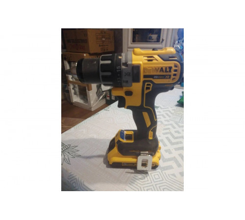 Дрель-шуруповерт DEWALT DCD791NT