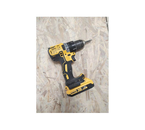 Дрель-шуруповерт DEWALT DCD791NT