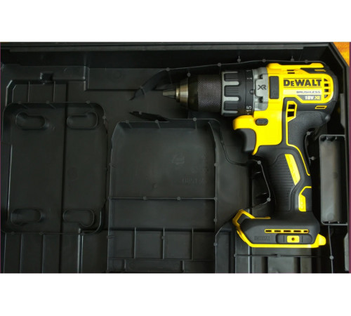 Дрель-шуруповерт DEWALT DCD791NT