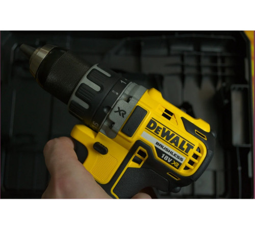 Дрель-шуруповерт DEWALT DCD791NT