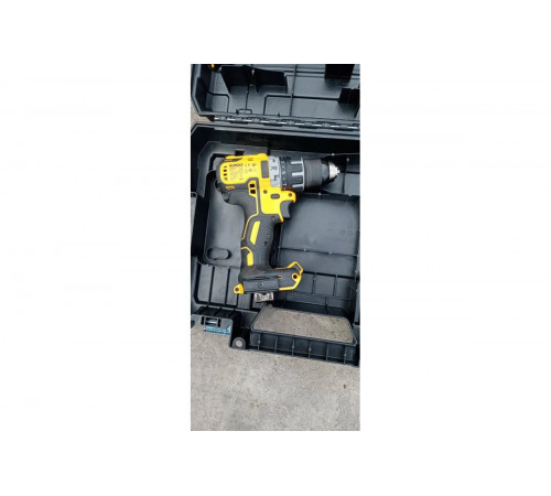 Дрель-шуруповерт DEWALT DCD791NT